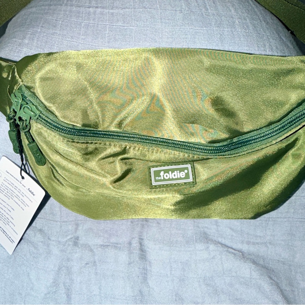 NWT the Foldie Crossbody Bag - Army Green